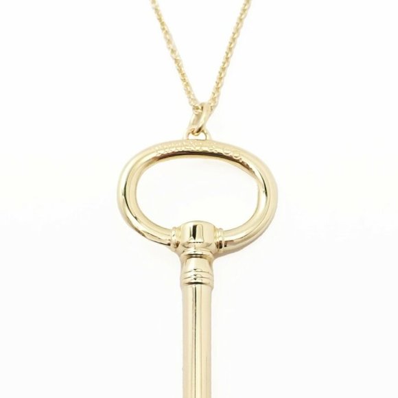 Authentic! Tiffany & Co 18k Yellow Gold Oval Key Pendant Necklace - Picture 1 of 6
